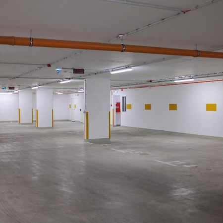 Cityscape Apartment ~ Ac/Indoor Parking/Balcony บูดาเปสต์ ภายนอก รูปภาพ